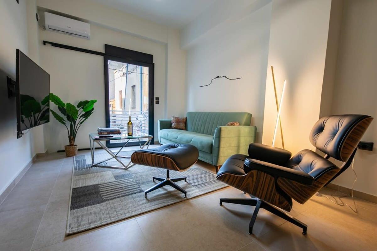 Beautiful Elegant Apartment Next To Monastiraki Atenas Exterior foto