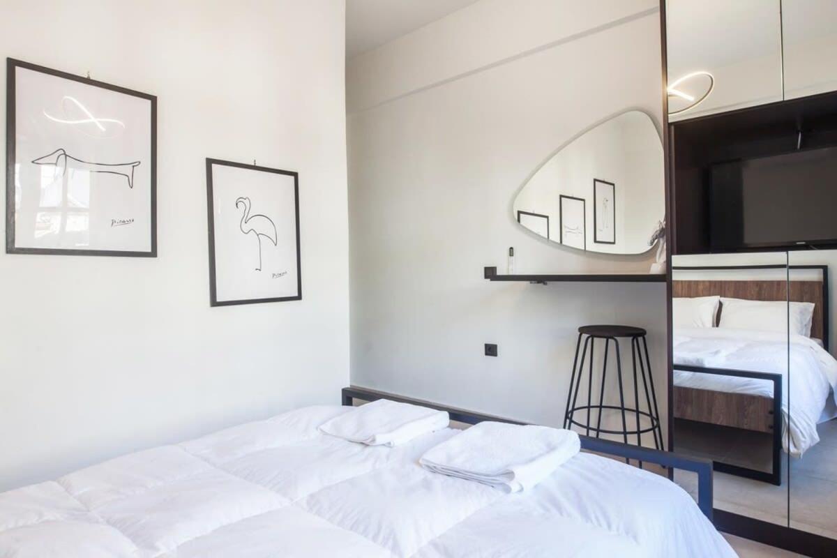 Beautiful Elegant Apartment Next To Monastiraki Atenas Exterior foto